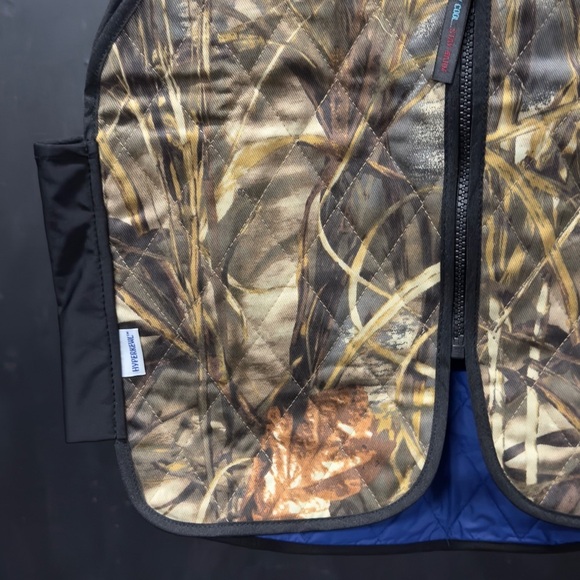 Techniche HyperKewl Evaporative Cooling Sport Vest - RealTree Camouflage - Picture 4 of 12